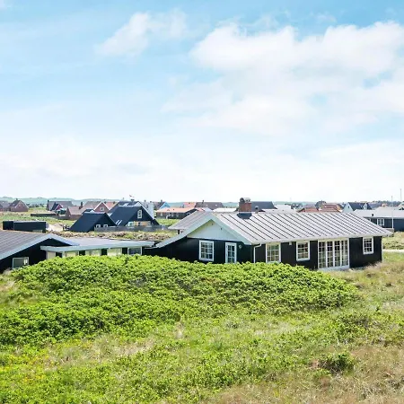 12 Person In Harbo Re Holiday home Vrist