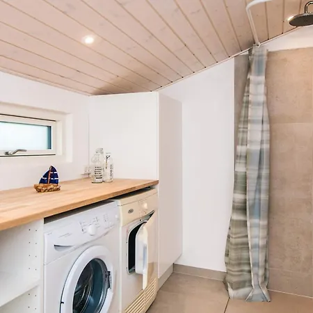 12 Person In Harboore-by Traum *