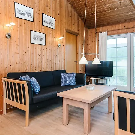 12 Person In Harboore-by Traum *